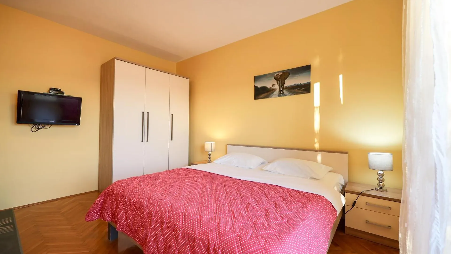 Apartments Children'S Paradise Sukosan